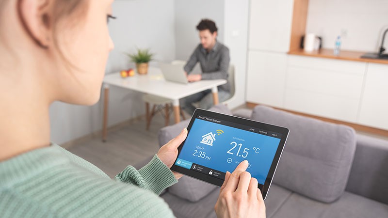 Using a smart home thermostat can help you save on heating bills