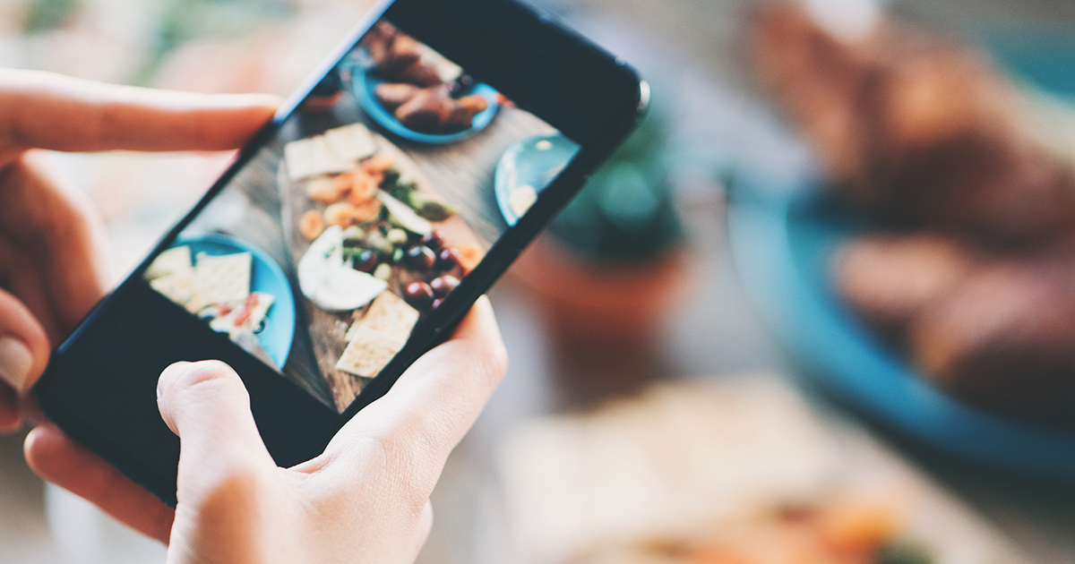 Online farmer's markets can be accessed from your smartphone. 