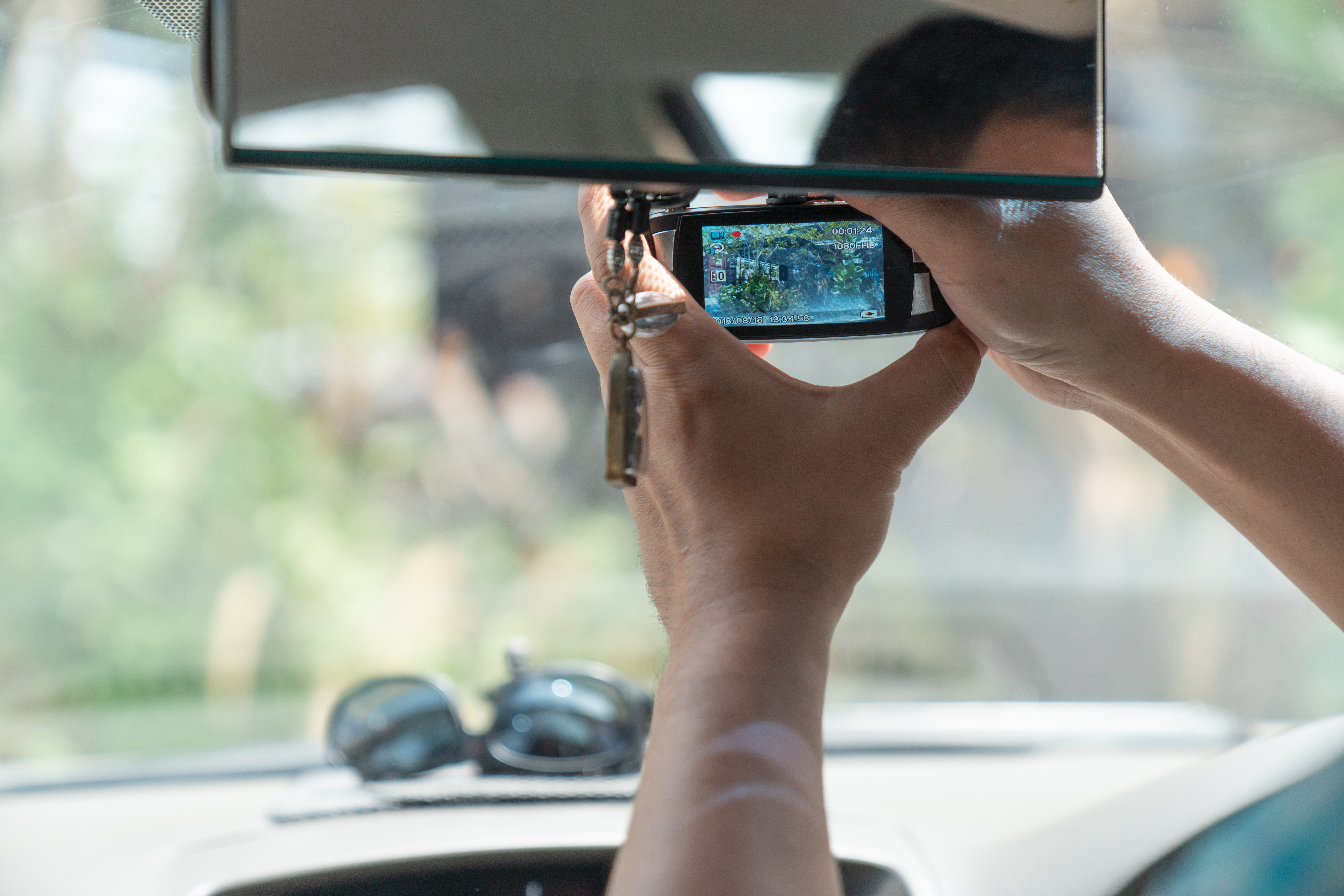 4 best dash cams for summer road trips